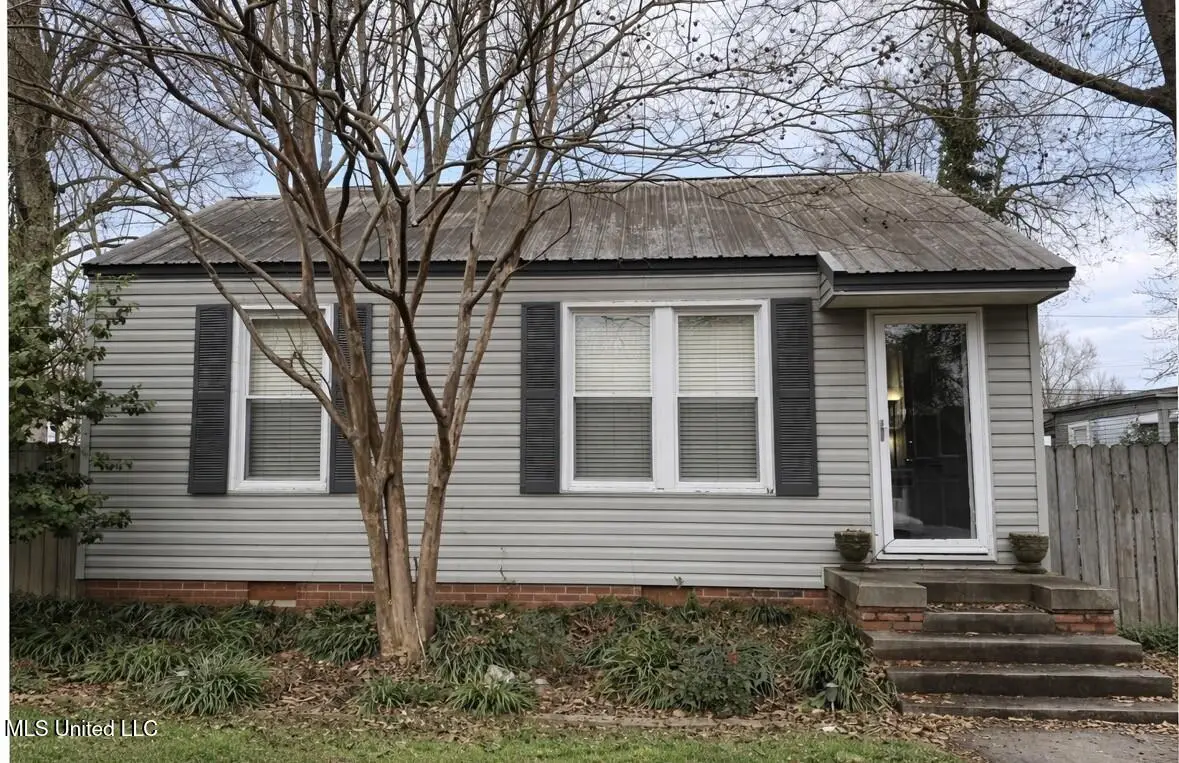 519 Crockett Avenue, Greenwood, MS 38930 - #1