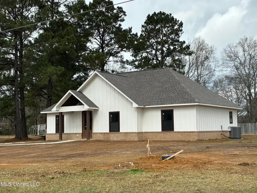 529 NE Fairlawn Trail, Brookhaven, MS 39601 - #2