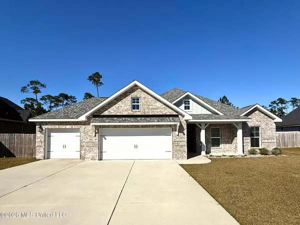 6820 Enclave Lane, Ocean Springs, MS 39564