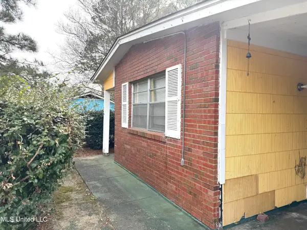 663 Queen Julianna Lane, Jackson, MS 39209