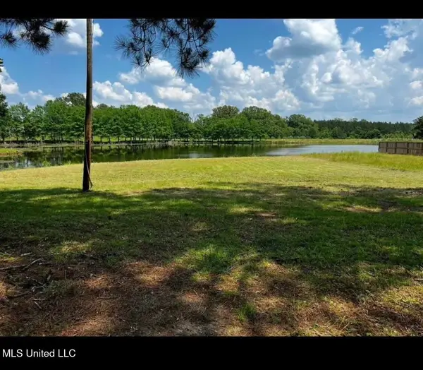 98b Cotton Acres Drive, Clinton, MS 39056