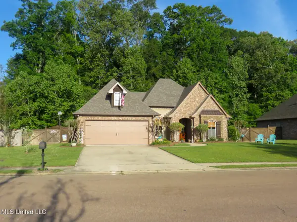 128 Belle Oak Drive, Brandon, MS 39042