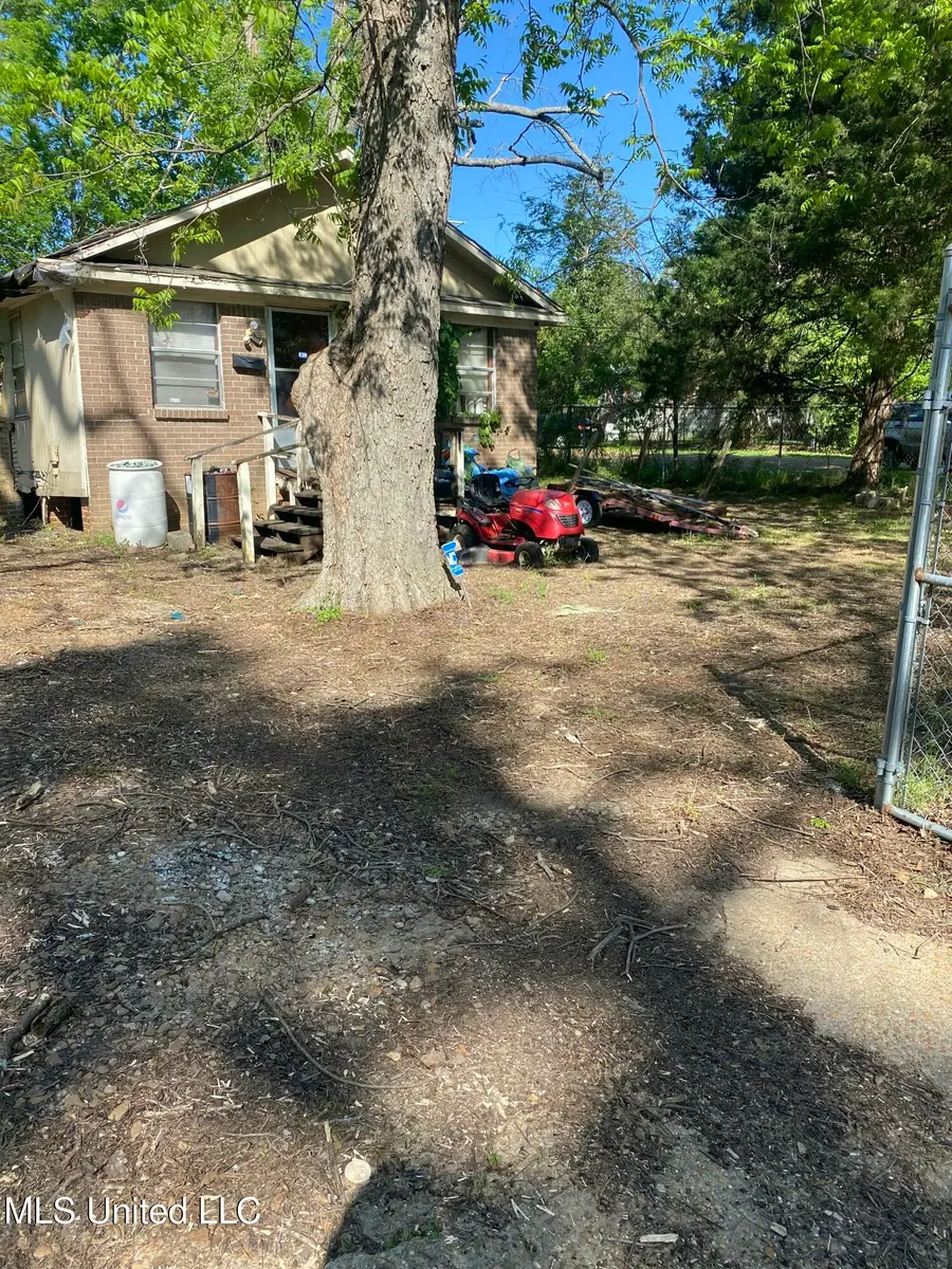 3704 Hollywood Avenue, Jackson, MS 39213 - #2