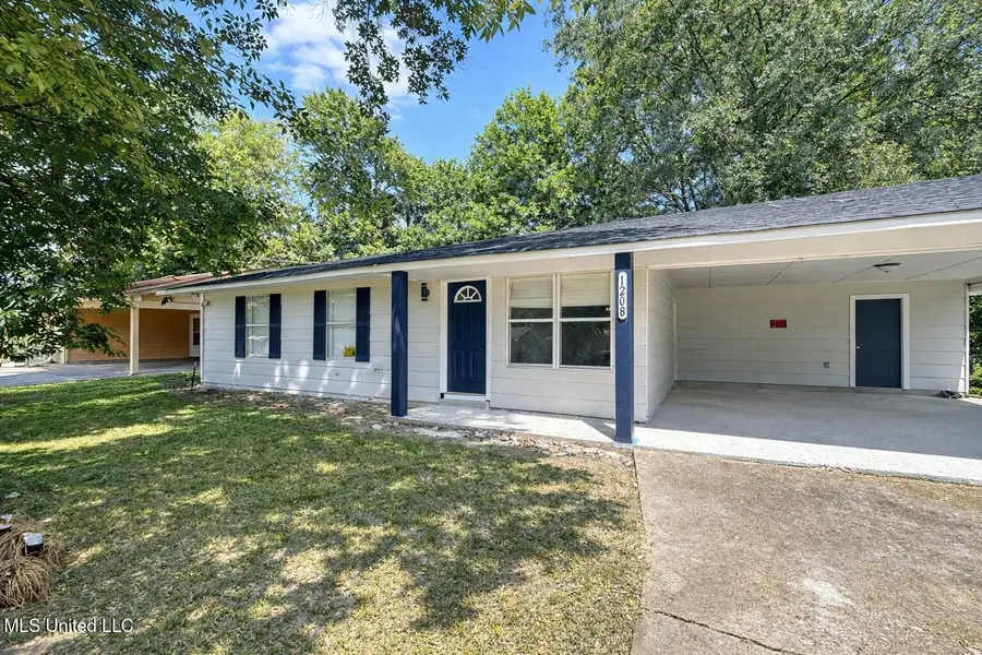 1208 Prentiss Avenue, Yazoo City, MS 39194 - #2