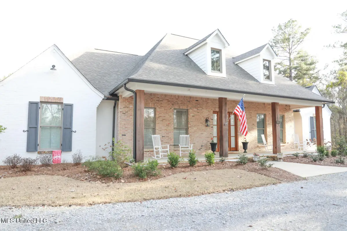 545 12 Oaks Trace, Canton, MS 39046 - #1