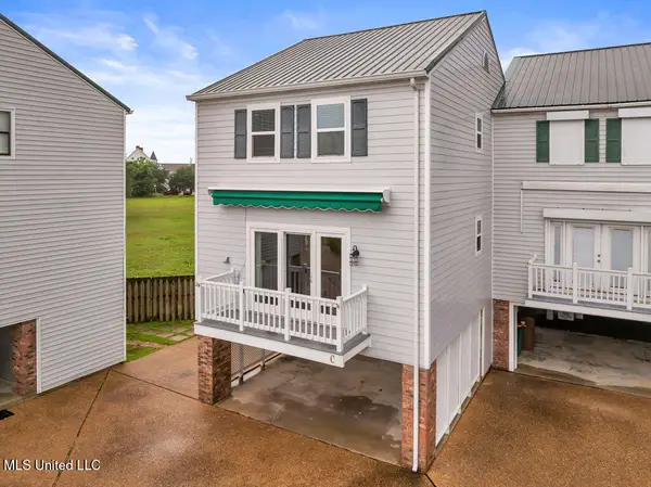 255 E Scenic Drive, Pass Christian, MS 39571