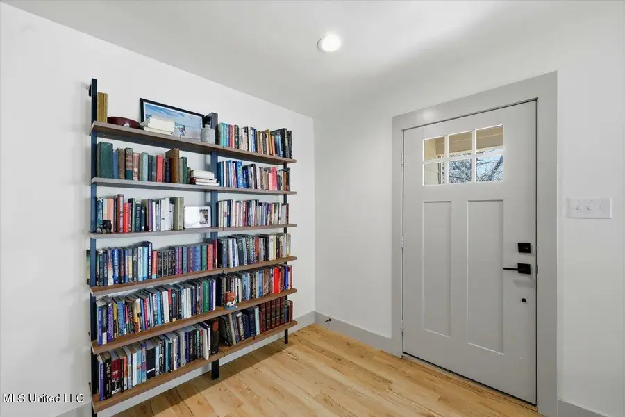 1004 Meadow Heights Drive, Jackson, MS 39206 - #2