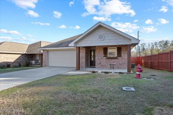 4 Crowns Point, Hattiesburg, MS 39402