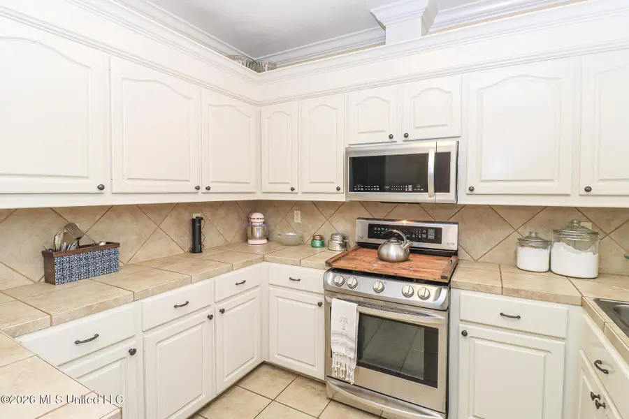 516 Glensview Drive, Brandon, MS 39047 - #3