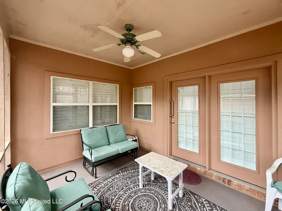 420 N Twin Lakes, Clinton, MS 39056 - #2