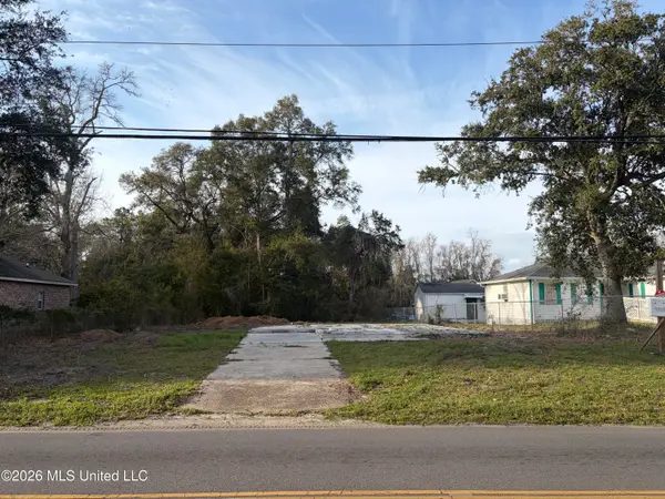 4610 Old Pass Road, Gulfport, MS 39501