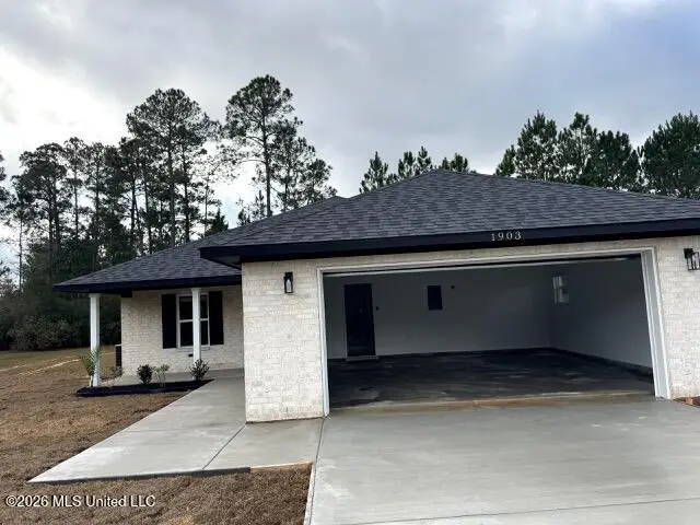 8105 Exchange Street, Gautier, MS 39553 - #1