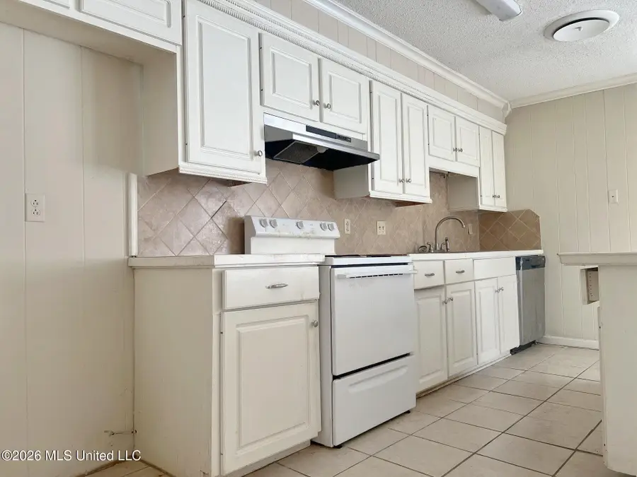 800 Meadow Hill Drive, Clinton, MS 39056 - #3