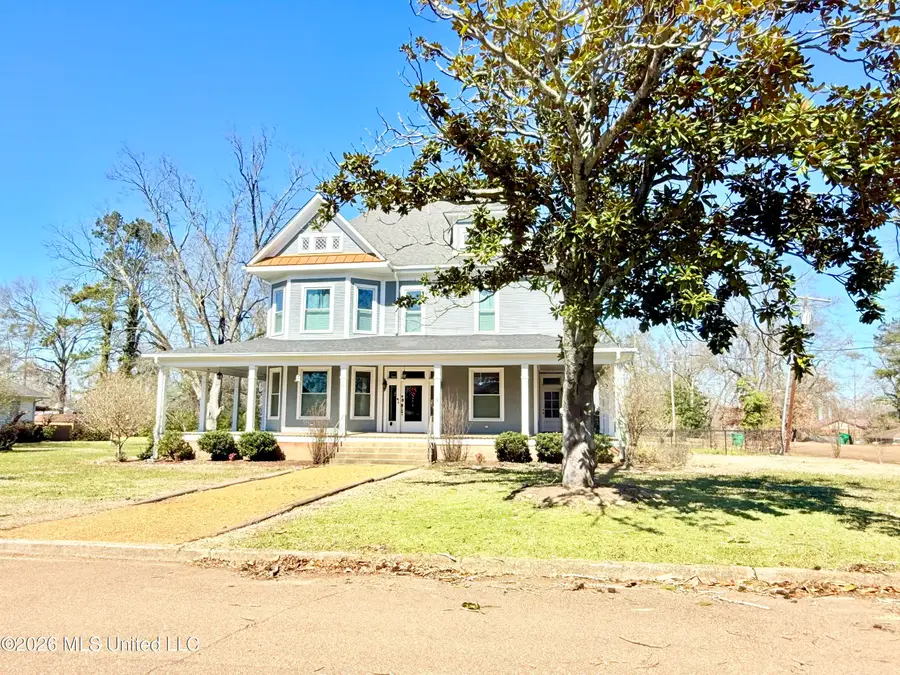 318 W Chestnut Street, Charleston, MS 38921 - #3