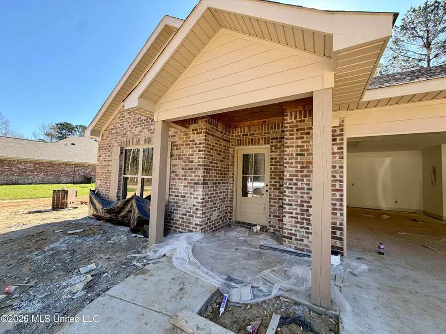 261 Smith Drive, Mendenhall, MS 39114 - #2