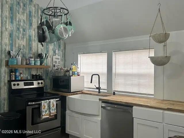 27 Oak Creek Drive, McHenry, MS 39561 - #3