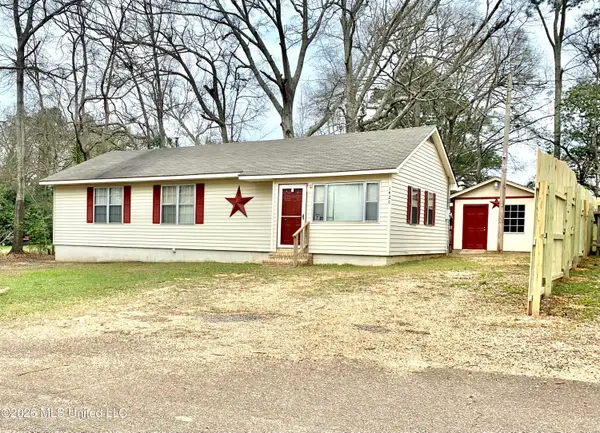 1426 2nd Street, Prentiss, MS 39474