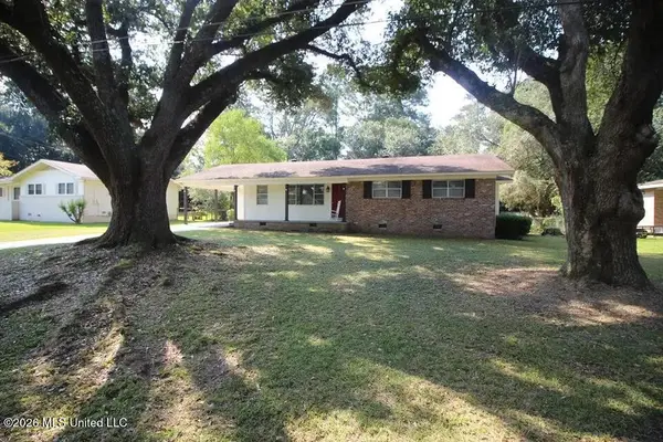 1242 W 18th Street, Laurel, MS 39440