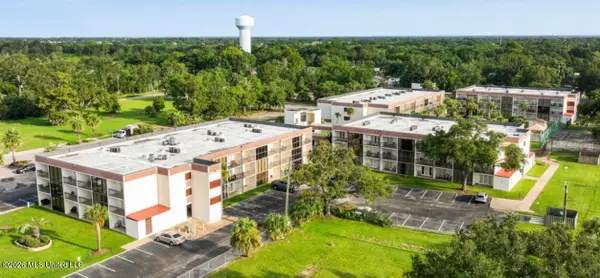 2046 Beach Boulevard, Biloxi, MS 39531