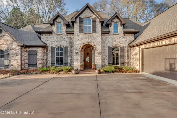 811 Osagian Circle, Brandon, MS 39042