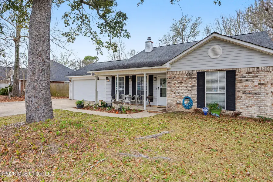 9208 Seahorse Avenue, Ocean Springs, MS 39564 - #2