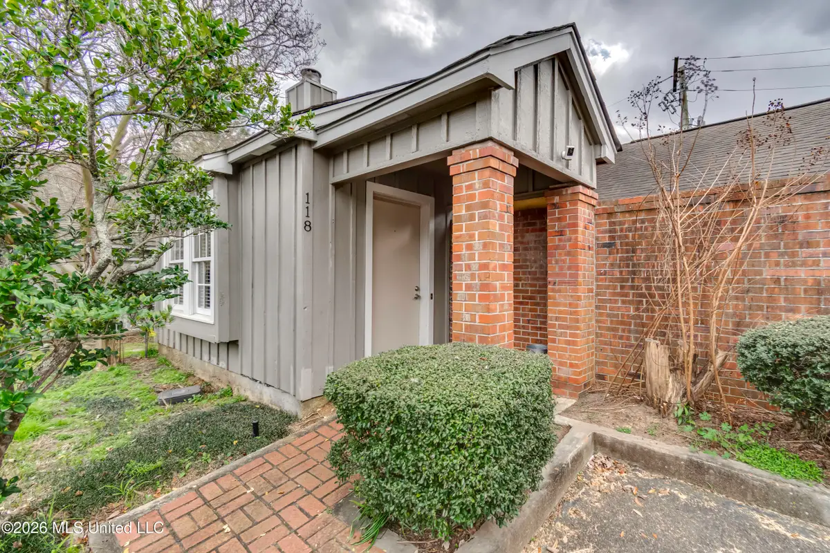 118 River Place, Jackson, MS 39211 - #1