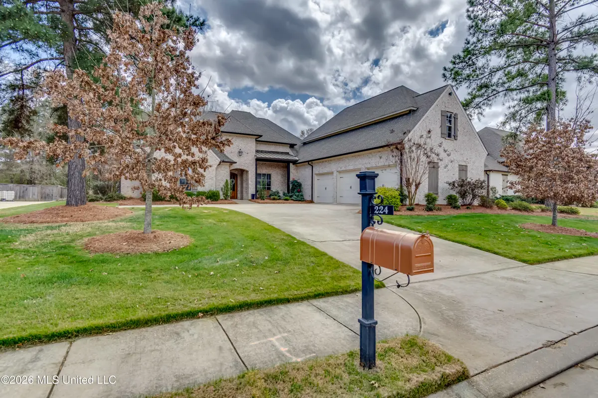 224 S Woodcreek Road, Madison, MS 39110 - #1