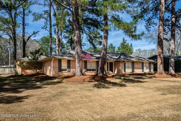318 Rollingwood Drive, Jackson, MS 39211