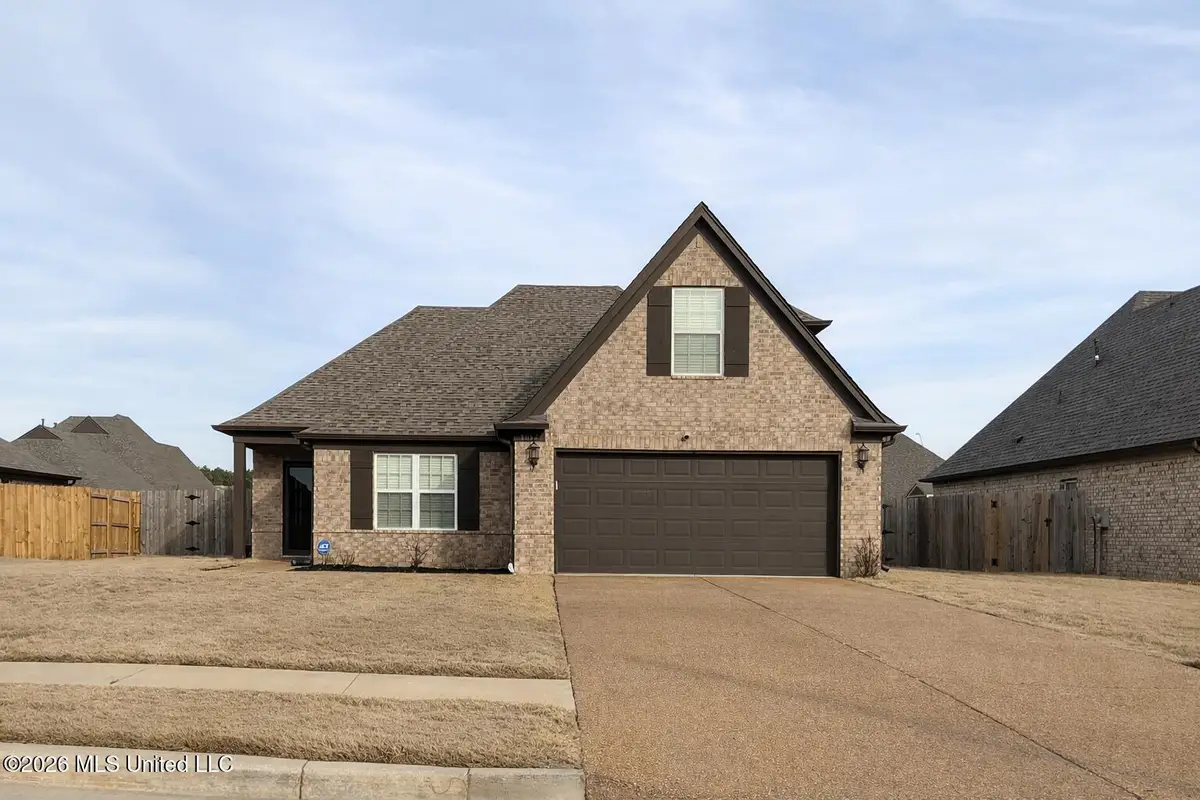8642 Lois Lane, Southaven, MS 38672 - #1
