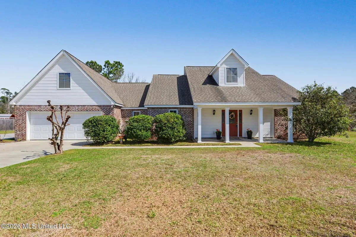 628 N Central Avenue, Waveland, MS 39576 - #1