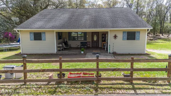 28 W M Stewart Road, Carriere, MS 39426