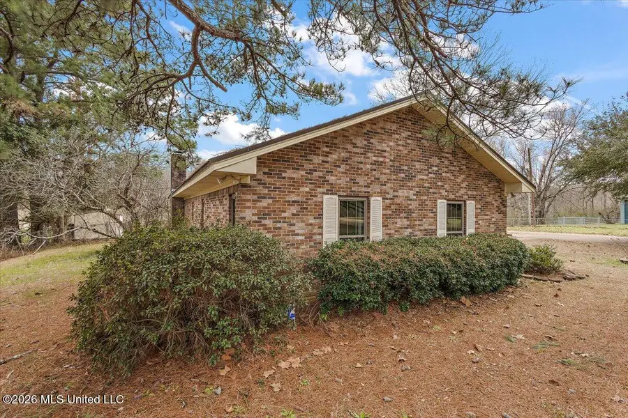 1153 Owens Road, Terry, MS 39170 - #2