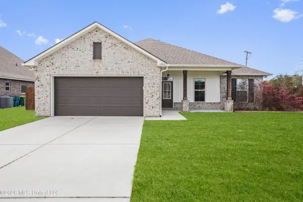 12915 Jackson Lee Drive, Ocean Springs, MS 39564