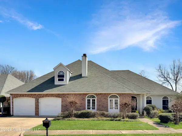 14 Autumn Hill Place, Jackson, MS 39211