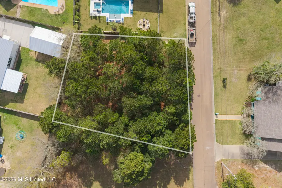 128 Lakewood Drive, Waveland, MS 39576 - #2