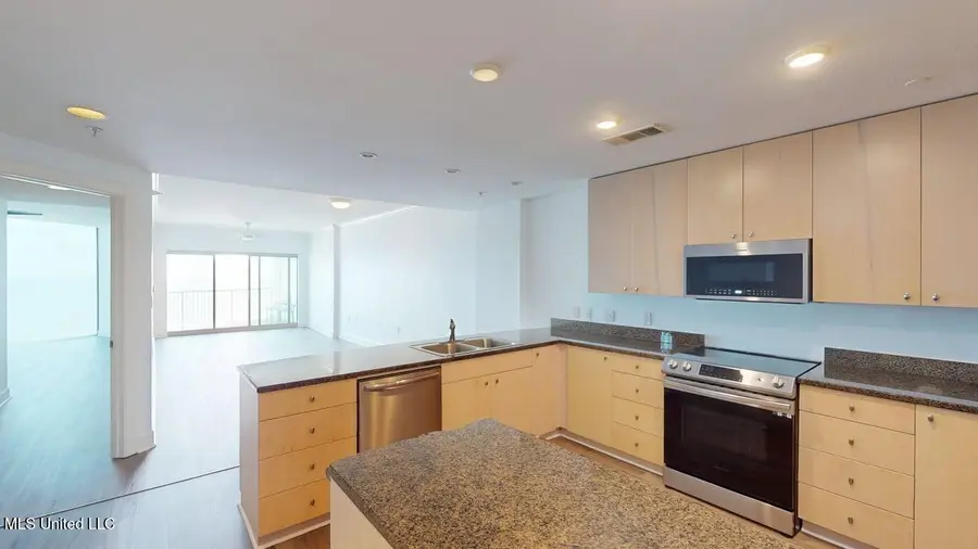 1899 Beach Boulevard, Biloxi, MS 39531 - #2