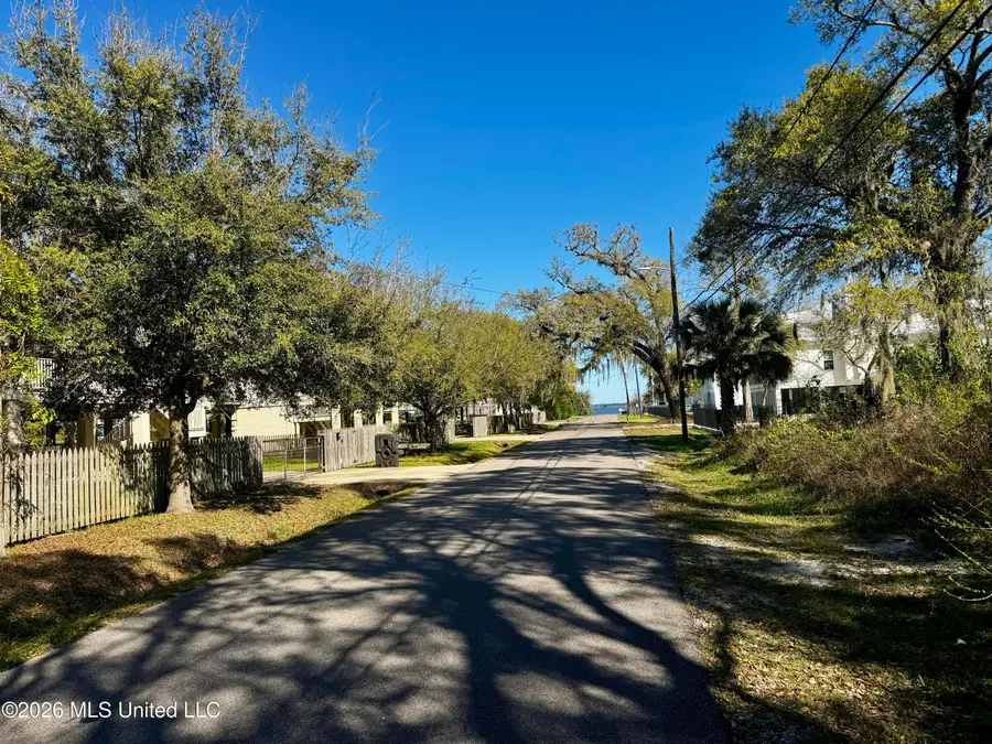 105 Boardman Avenue, Bay Saint Louis, MS 39520 - #2