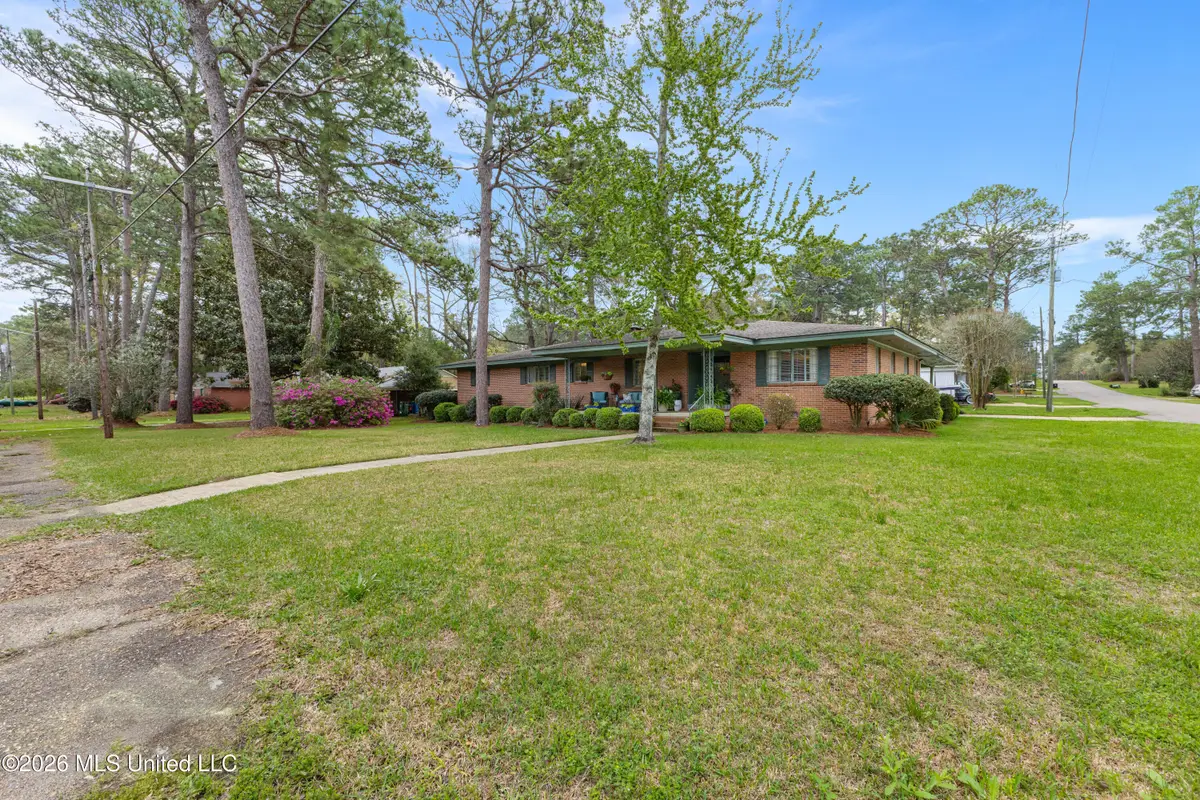 2010 Adeline Street, Hattiesburg, MS 39401 - #1