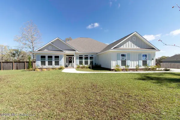 19160 Harrington Circle, Biloxi, MS 39532