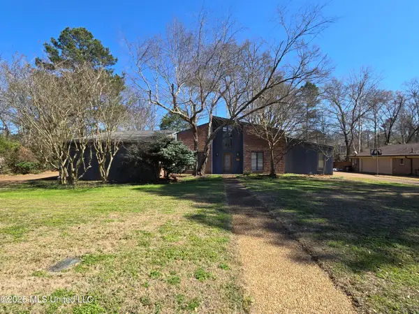 5422 River Thames Road, Jackson, MS 39211