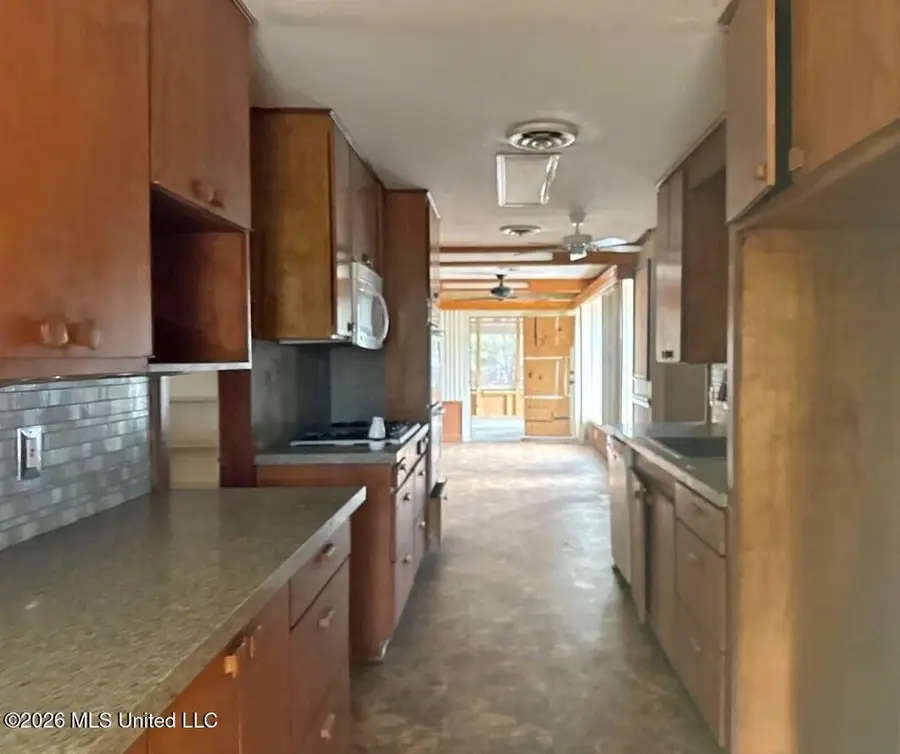 945 Park Lane, Jackson, MS 39211 - #2