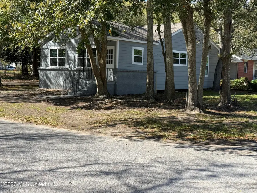 1811 Wilson Avenue, Pascagoula, MS 39567 - #2
