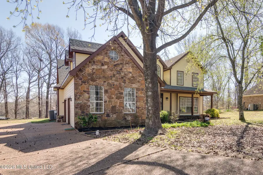 440 Blue Lake Drive, Lake Cormorant, MS 38641 - #2