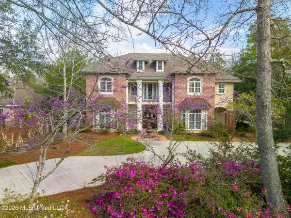 160 Pittman Road, Ocean Springs, MS 39564