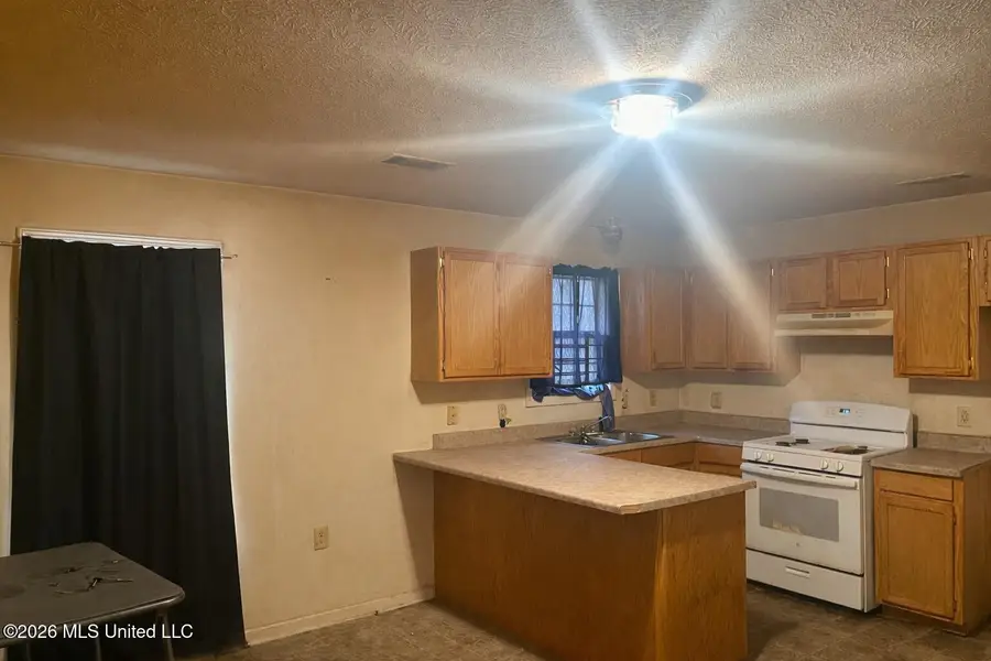 1442 Wood Street, Jackson, MS 39203 - #3