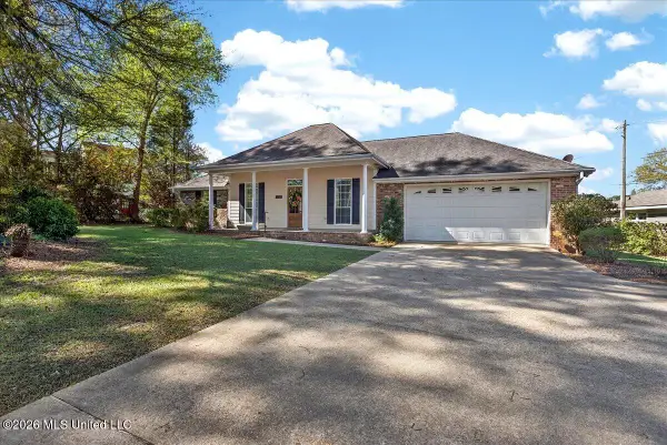 521 Avalon Avenue, McComb, MS 39648