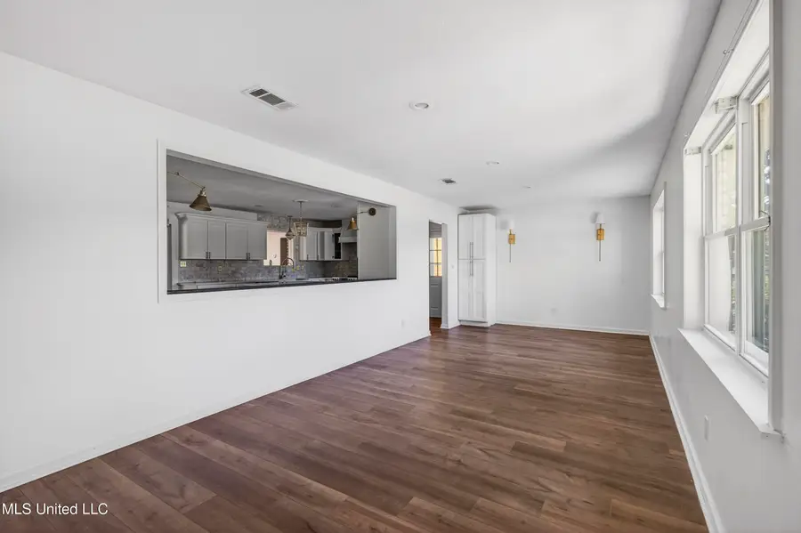 392 Porter Avenue, Biloxi, MS 39530 - #3