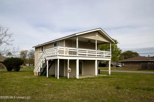 924 Washington Street, Waveland, MS 39576