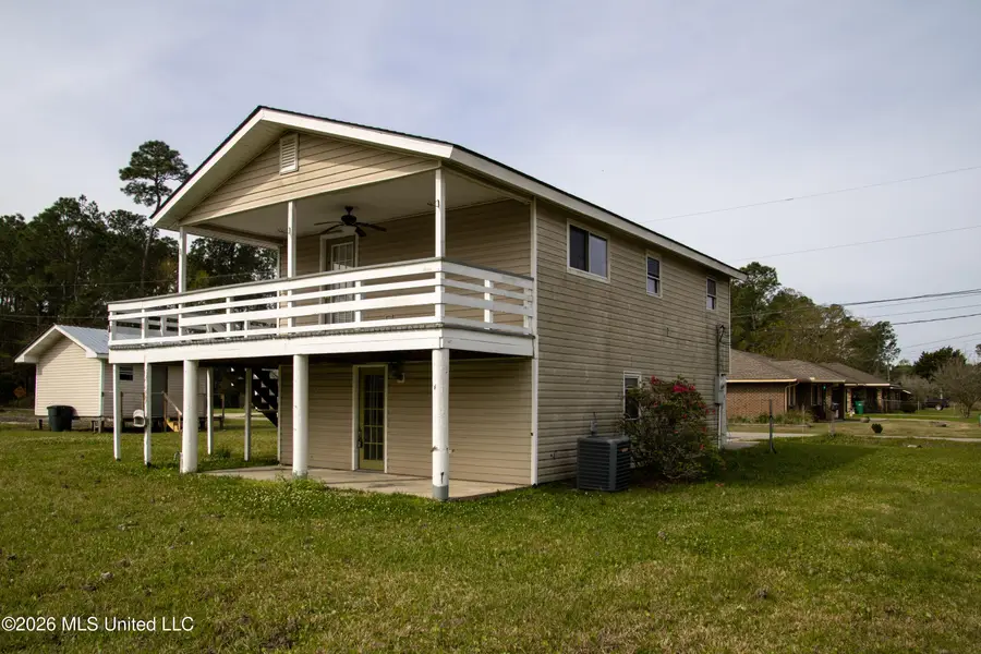 924 Washington Street, Waveland, MS 39576 - #2