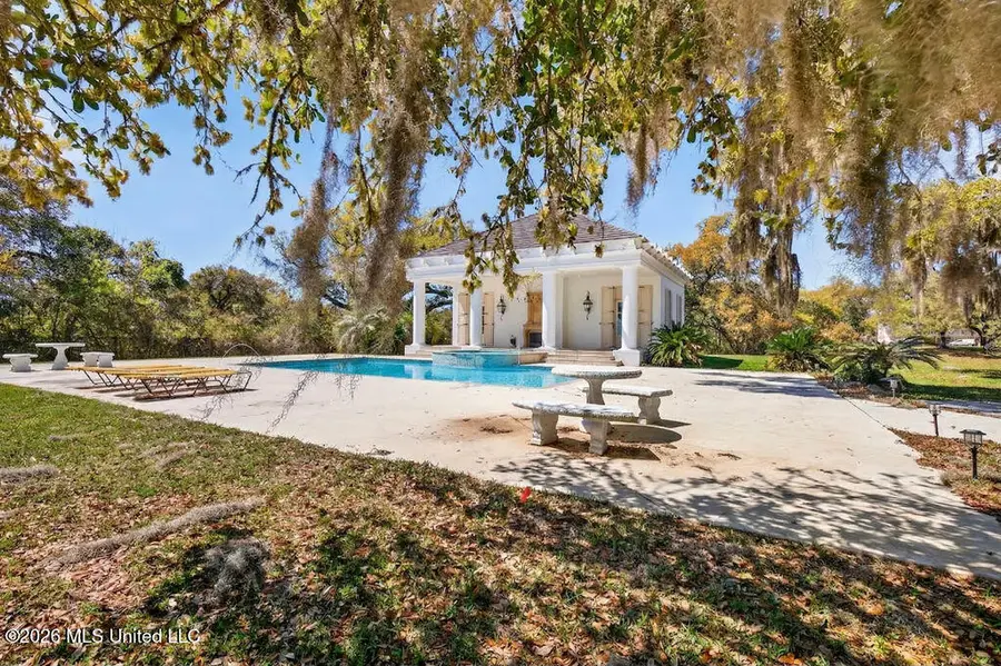 922 S Beach Boulevard, Bay Saint Louis, MS 39520 - #3